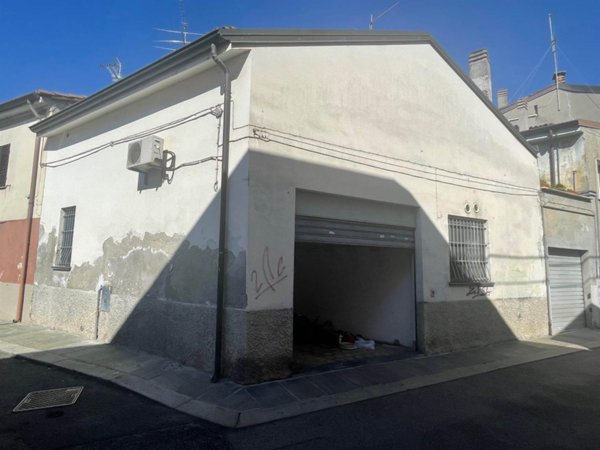 casa indipendente in vendita a Piacenza in zona Centro Storico