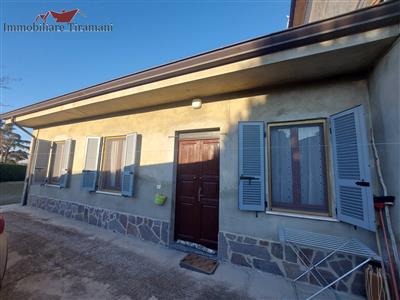 casa indipendente in vendita a Piacenza