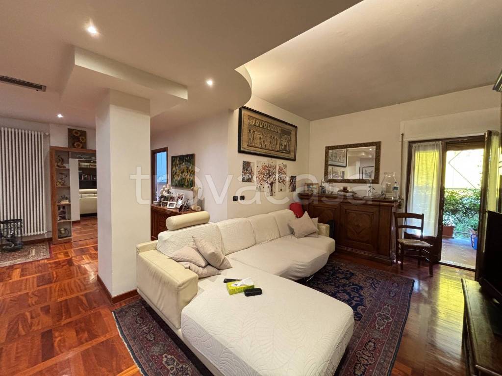 appartamento in vendita a Piacenza