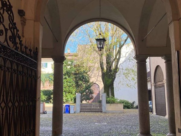 appartamento in vendita a Piacenza in zona Centro Storico