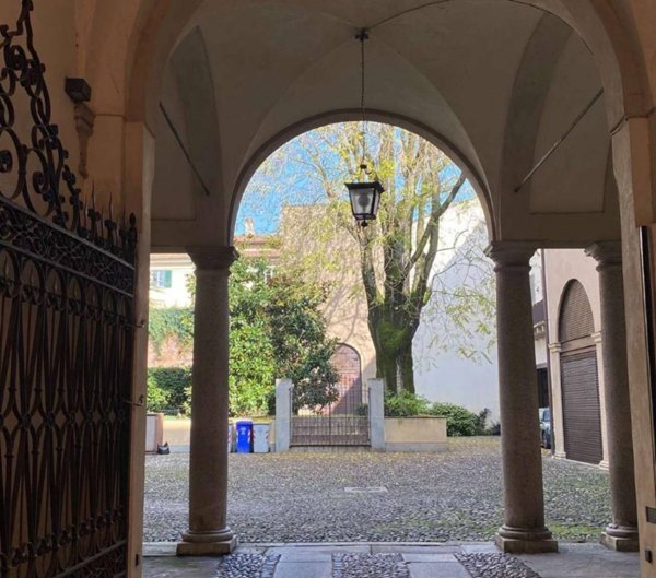 appartamento in vendita a Piacenza in zona Centro Storico