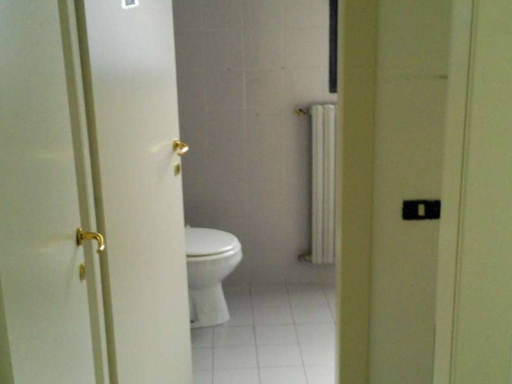 ufficio in vendita a Piacenza in zona Belvedere / Quartiere Duemila