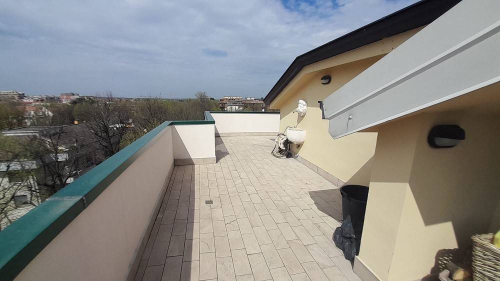 appartamento in vendita a Piacenza in zona Infrangibile