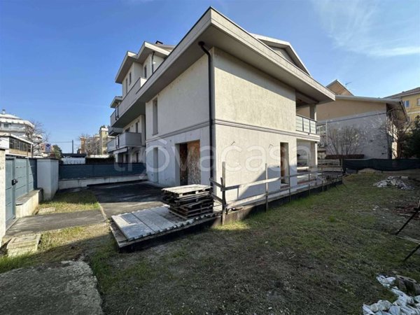casa indipendente in vendita a Piacenza in zona Veggioletta