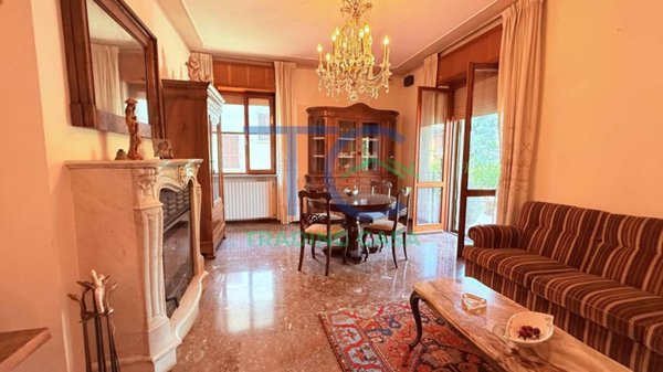 casa indipendente in vendita a Piacenza in zona Pittolo