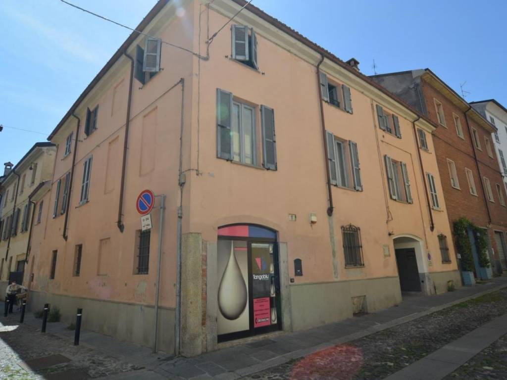 negozio in vendita a Piacenza
