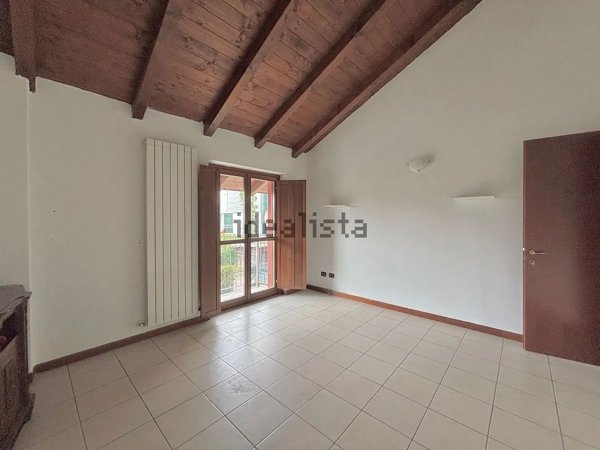 casa indipendente in vendita a Piacenza in zona Roncaglia / Fossadello