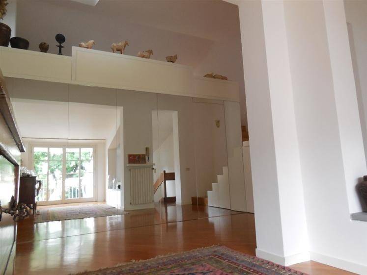 casa indipendente in vendita a Piacenza in zona Centro Storico