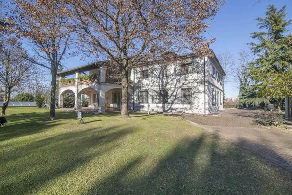casa indipendente in vendita a Piacenza in zona Veggioletta