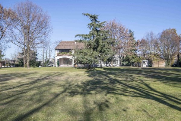 casa indipendente in vendita a Piacenza in zona Veggioletta