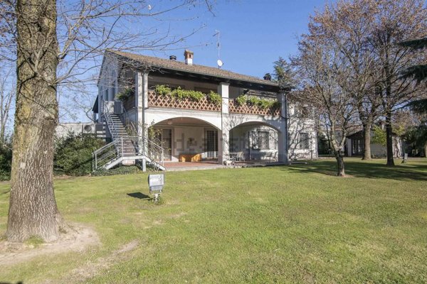 casa indipendente in vendita a Piacenza in zona Veggioletta