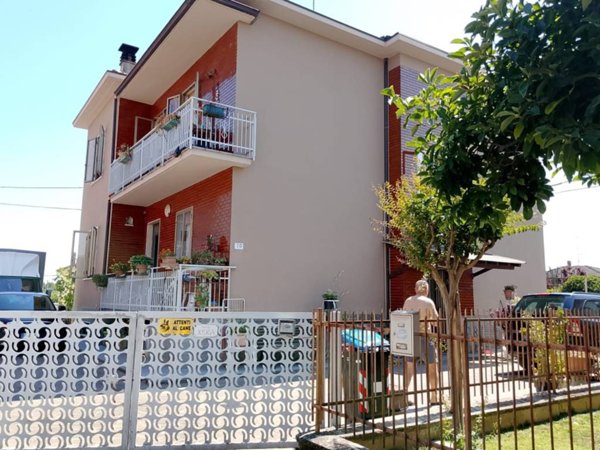 casa indipendente in vendita a Piacenza