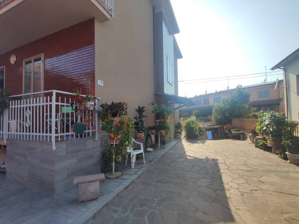 casa indipendente in vendita a Piacenza in zona Farnesiana