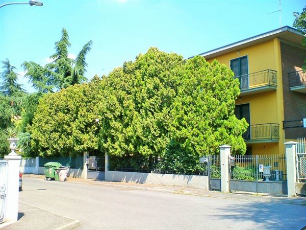 casa indipendente in vendita a Piacenza