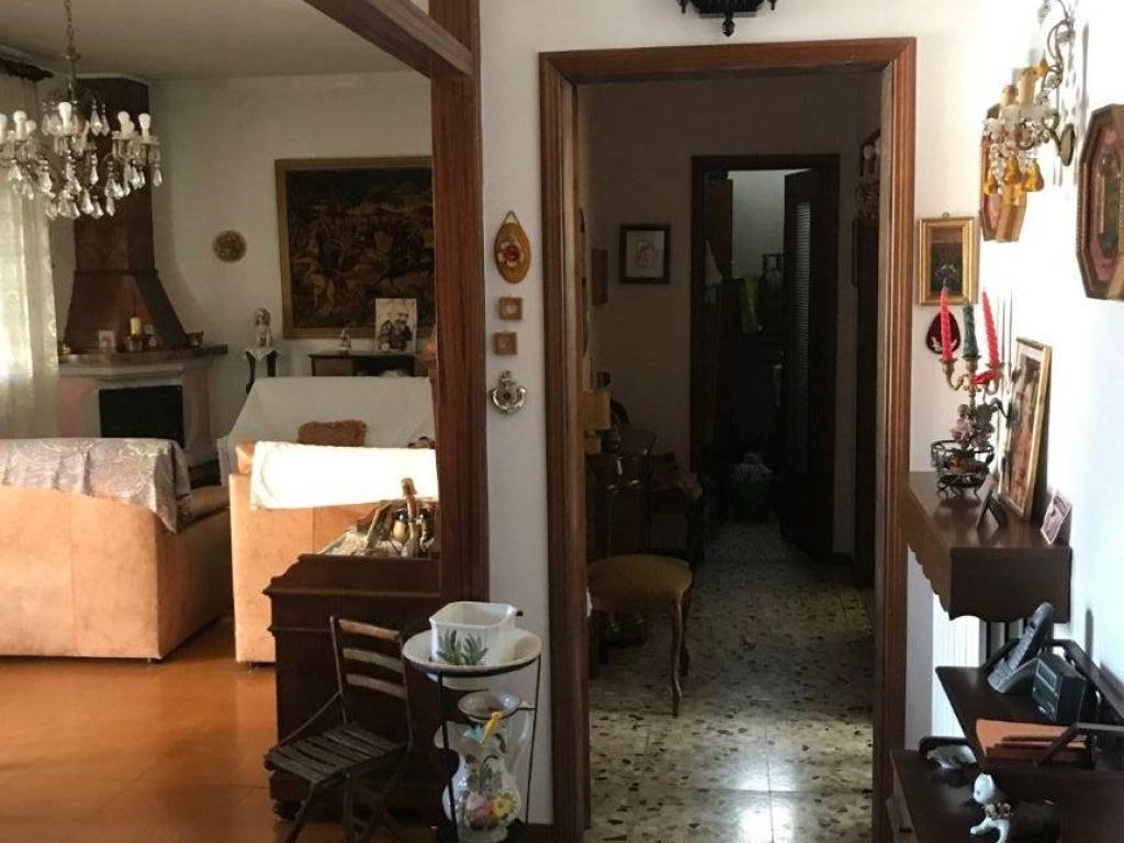 casa indipendente in vendita a Piacenza in zona Farnesiana