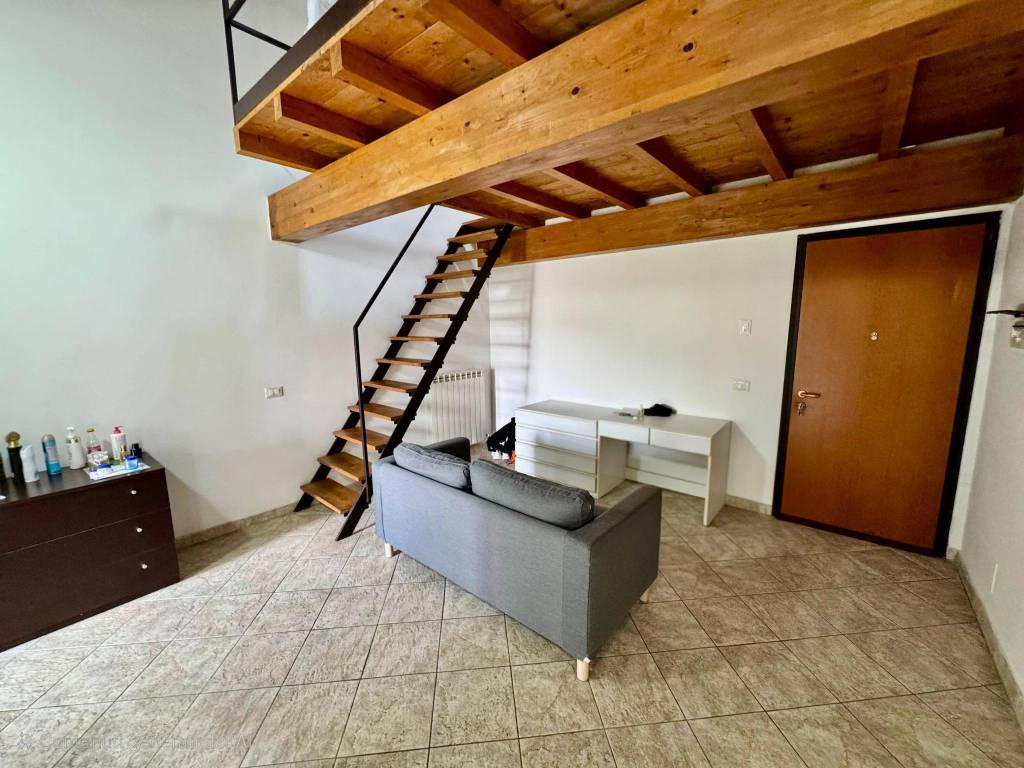intera palazzina in vendita a Piacenza