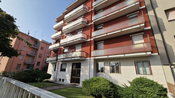 appartamento in vendita a Piacenza in zona Stadio