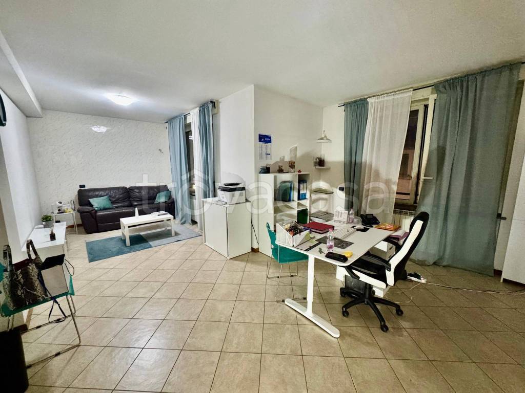 appartamento in vendita a Piacenza in zona Infrangibile