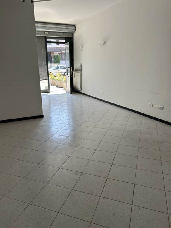 trivano in vendita a Piacenza in zona Montale
