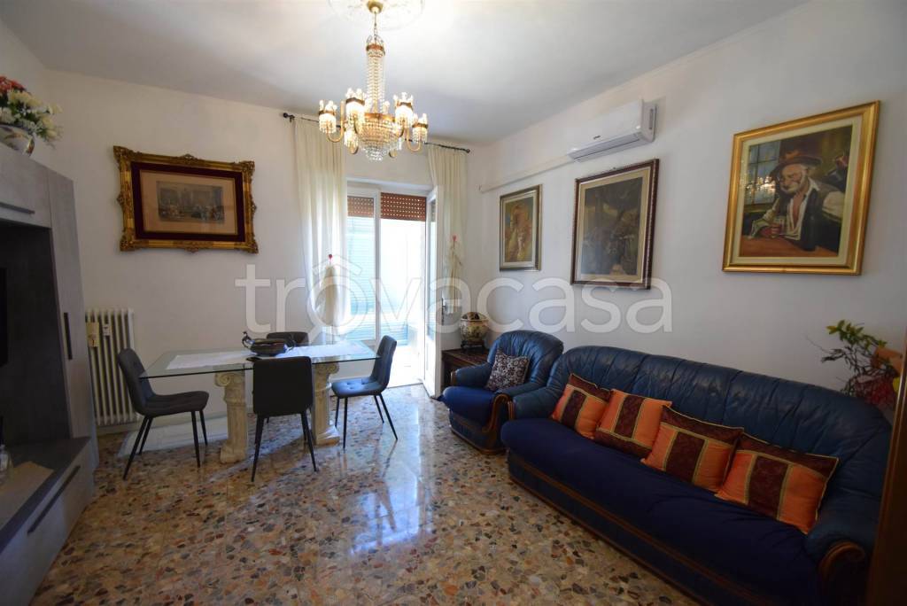 appartamento in vendita a Piacenza in zona Centro Storico