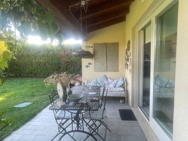 casa indipendente in vendita a Piacenza in zona Besurica
