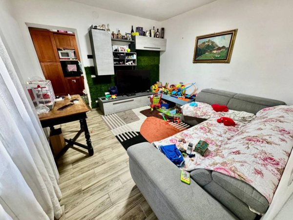 casa indipendente in vendita a Piacenza in zona Barriera Genova