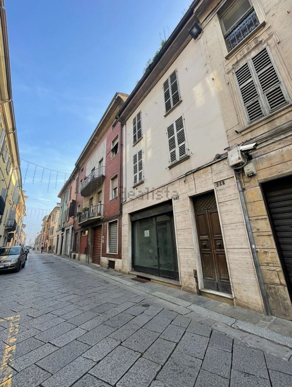 appartamento in vendita a Piacenza in zona Centro Storico