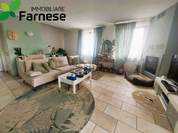 casa indipendente in vendita a Piacenza in zona Mucinasso