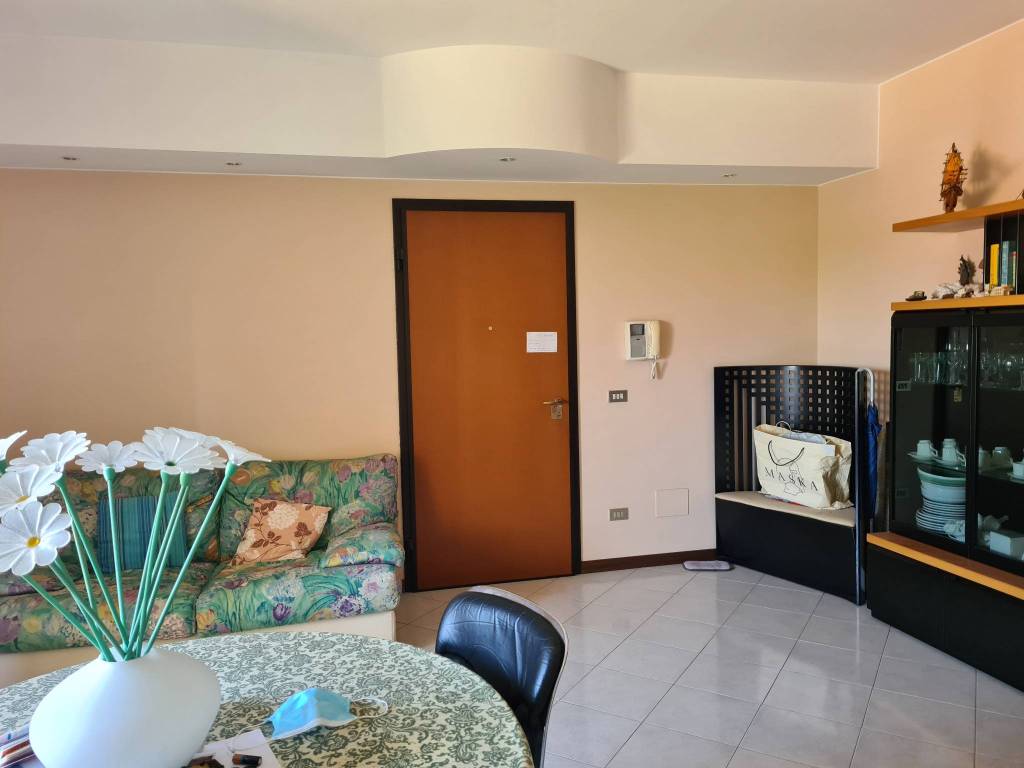 appartamento in vendita a Piacenza in zona Farnesiana