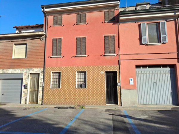 casa indipendente in vendita a Piacenza in zona Barriera Milano