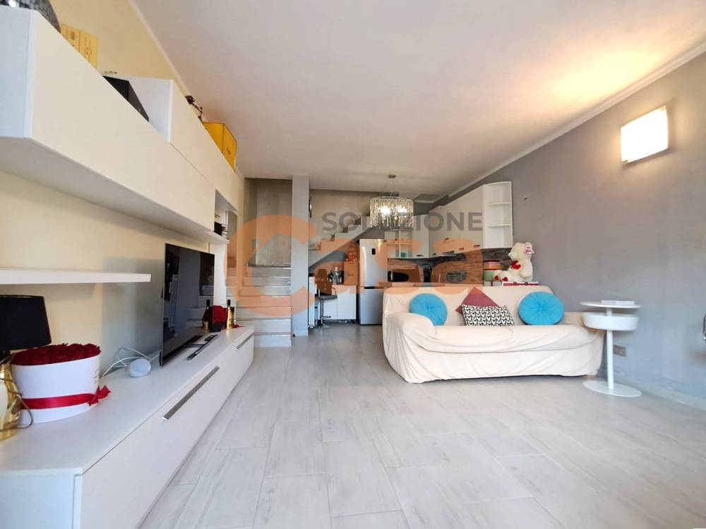 casa indipendente in vendita a Piacenza in zona Mortizza