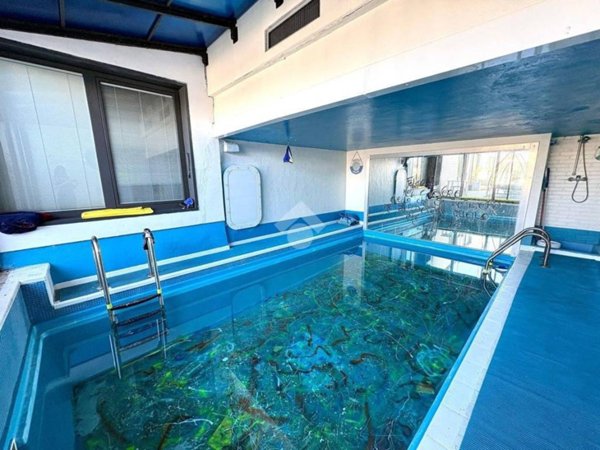 casa indipendente in vendita a Piacenza in zona Borgotrebbia