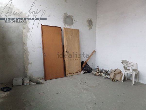 capannone in vendita a Piacenza in zona Stadio