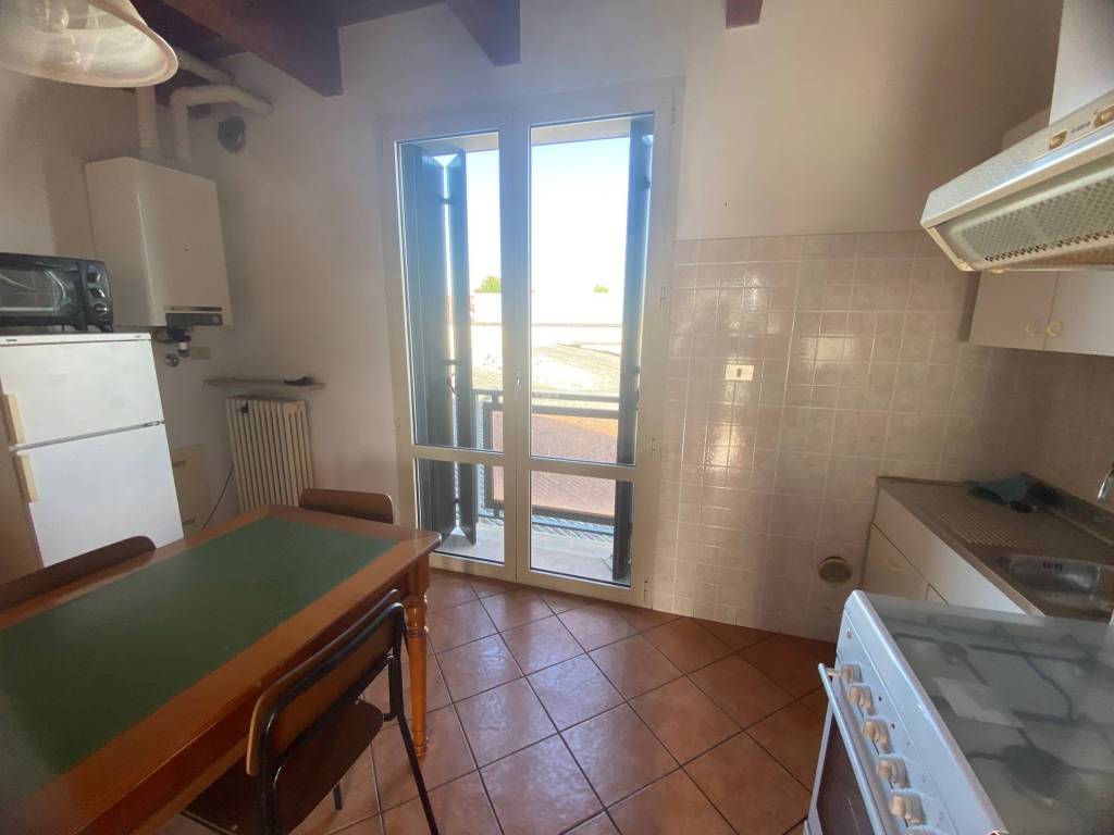 appartamento in vendita a Piacenza in zona Infrangibile