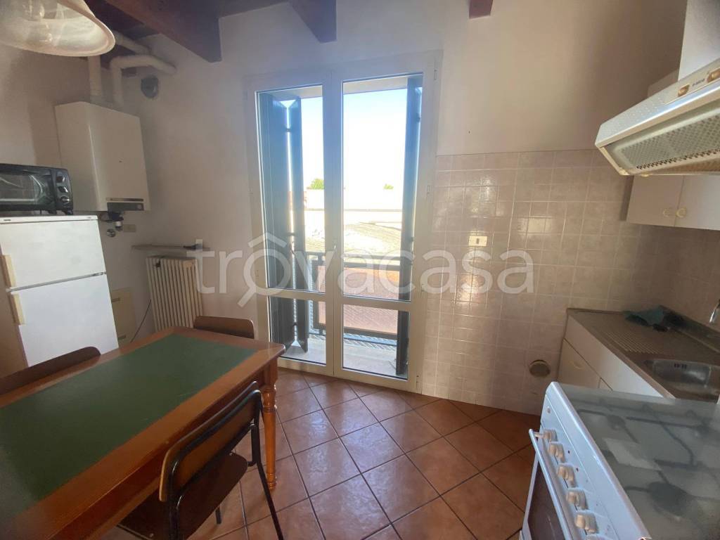 appartamento in vendita a Piacenza in zona Infrangibile