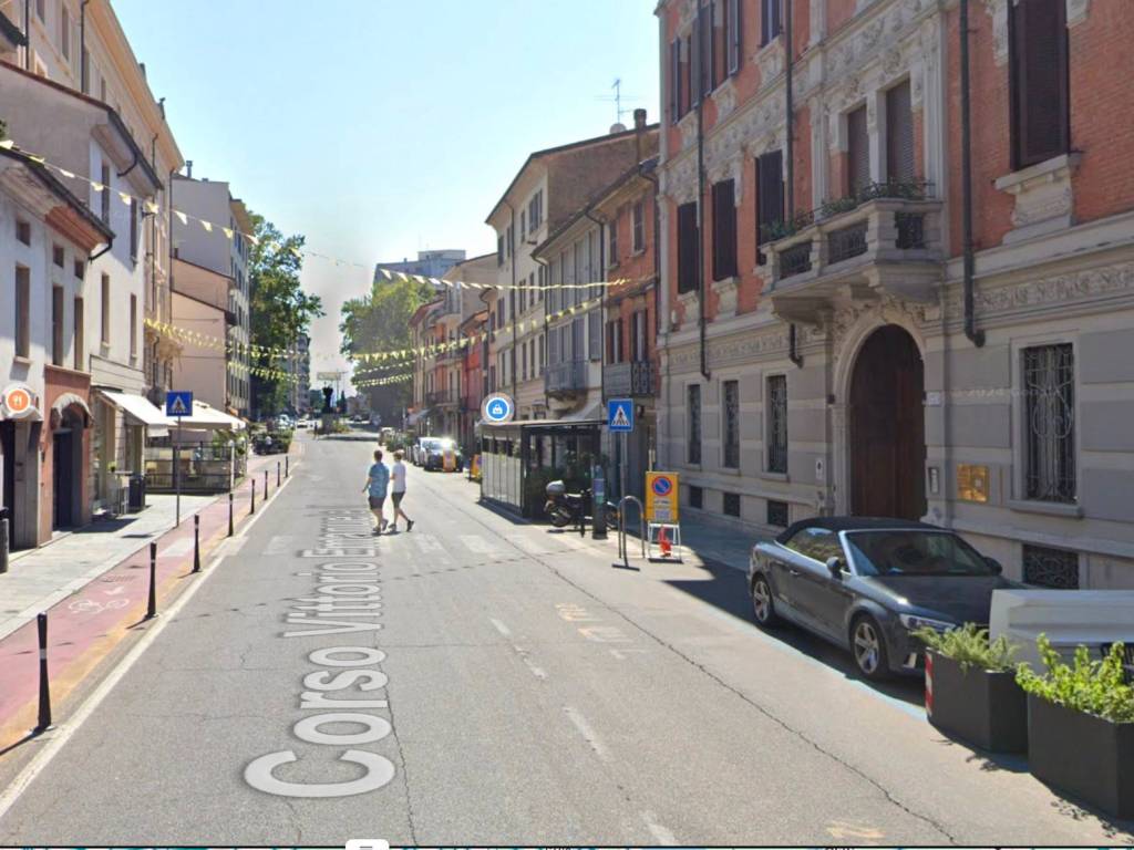 negozio in vendita a Piacenza