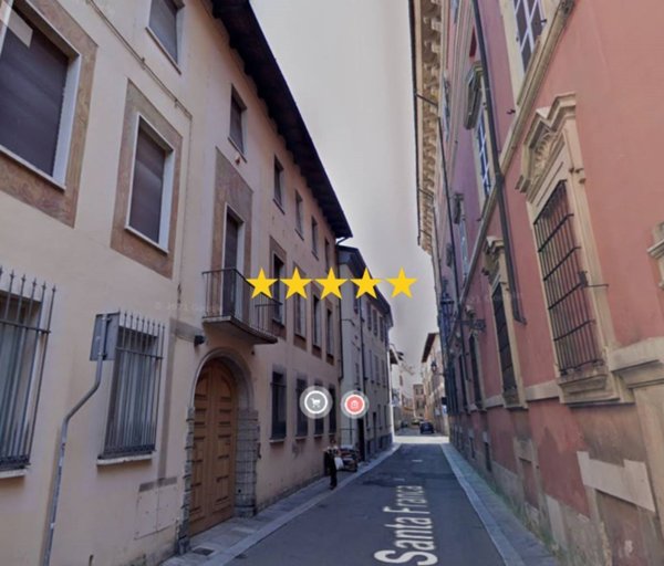 casa indipendente in vendita a Piacenza in zona Centro Storico