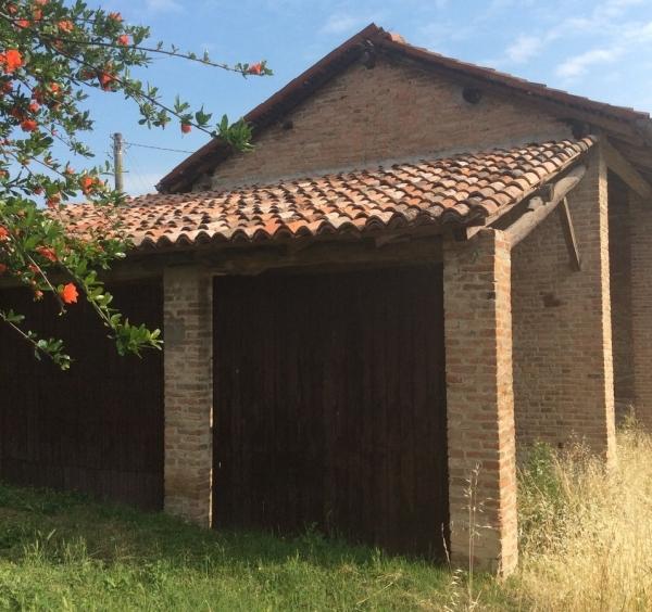 casale in vendita a Piacenza in zona Centro Storico