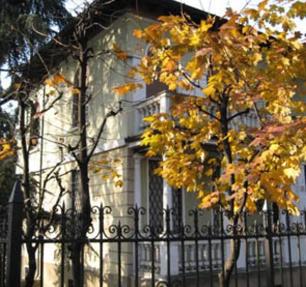 negozio in vendita a Piacenza in zona Infrangibile
