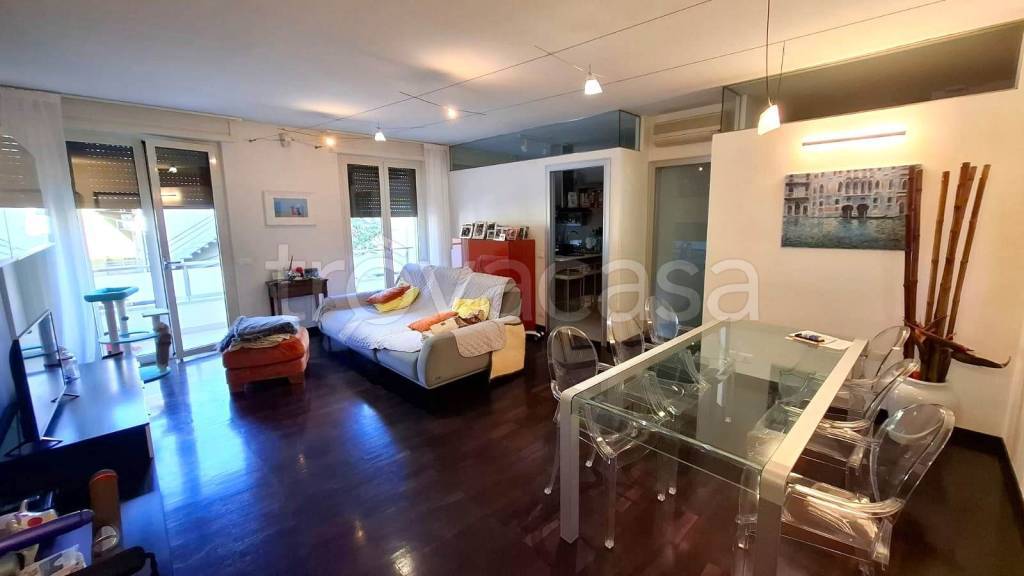 appartamento in vendita a Piacenza in zona Infrangibile