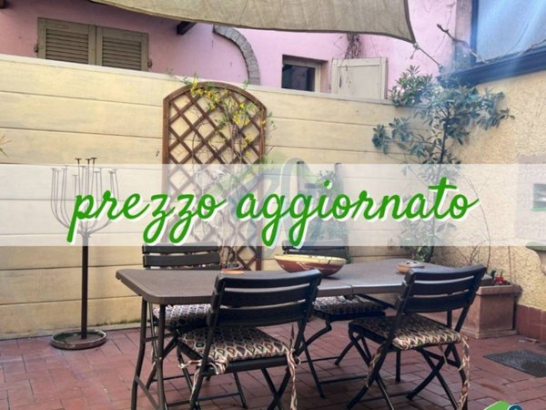 casa indipendente in vendita a Piacenza