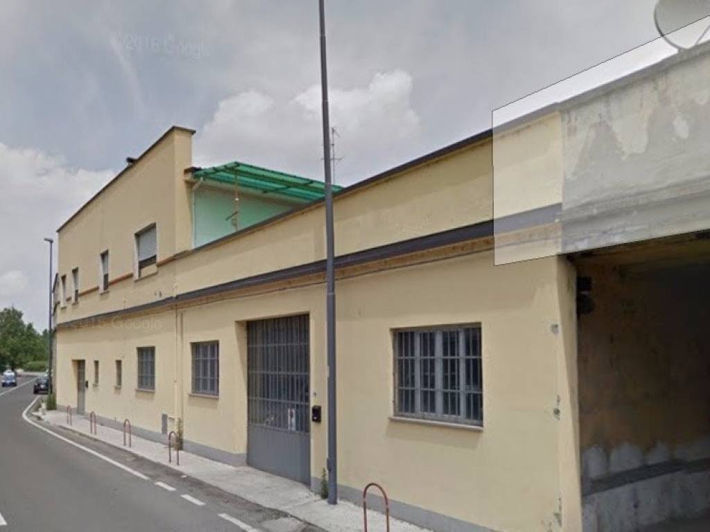 intera palazzina in vendita a Piacenza in zona Borgotrebbia