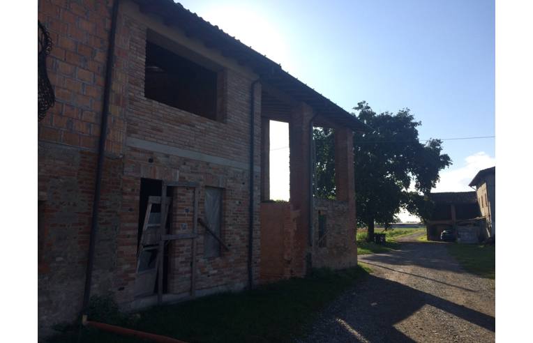 casa indipendente in vendita a Piacenza