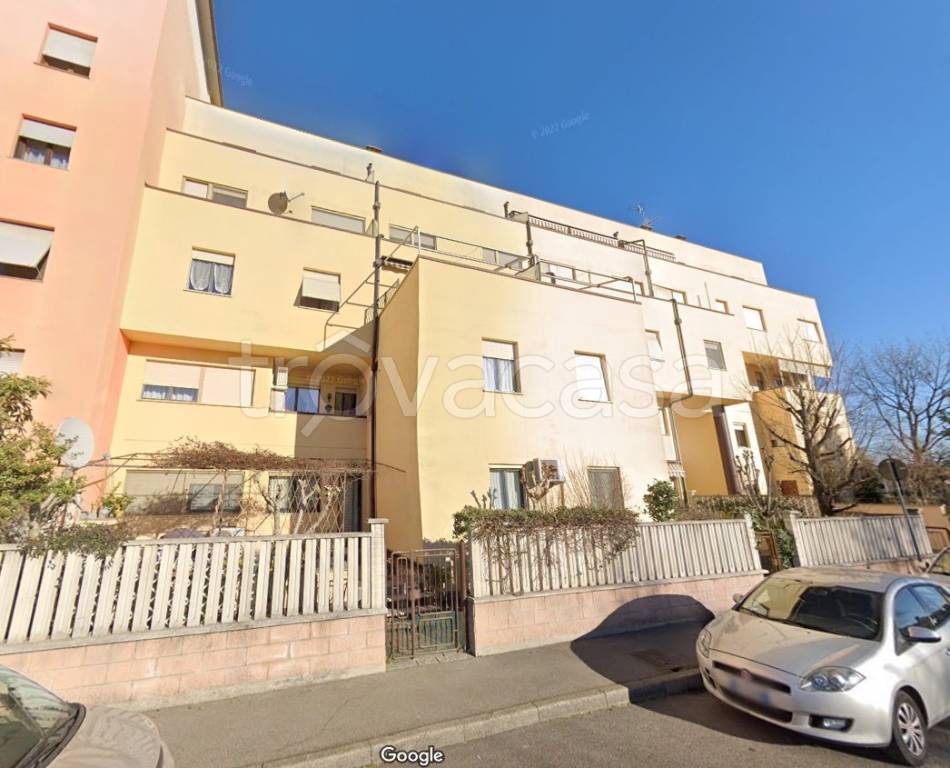 appartamento in vendita a Piacenza in zona Farnesiana