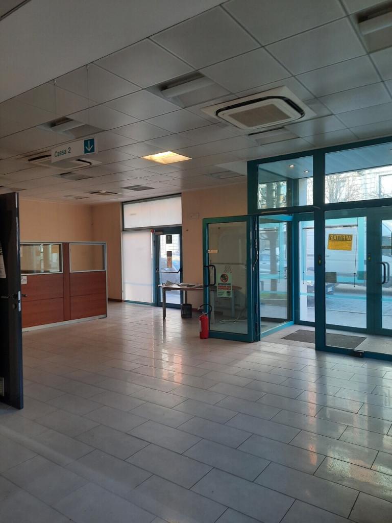 negozio in vendita a Piacenza