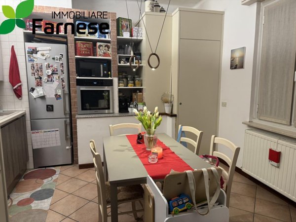 casa indipendente in vendita a Piacenza in zona Montale