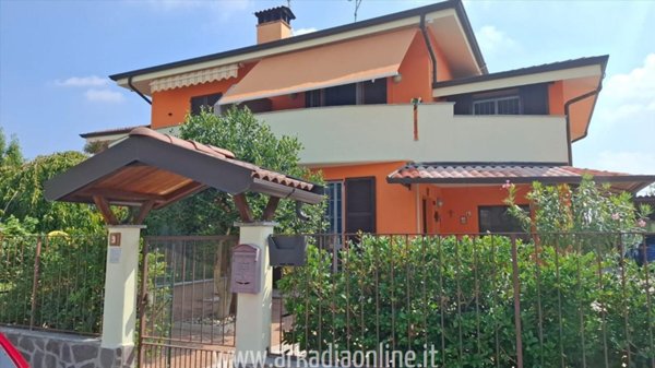 casa indipendente in vendita a Piacenza in zona I Vaccari