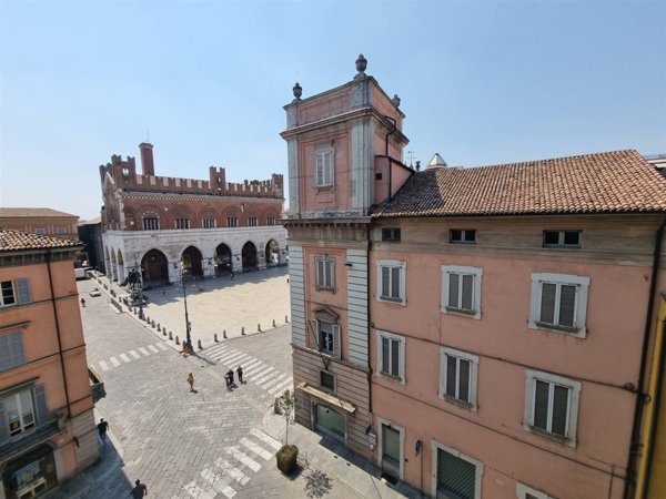 appartamento in vendita a Piacenza in zona Centro Storico