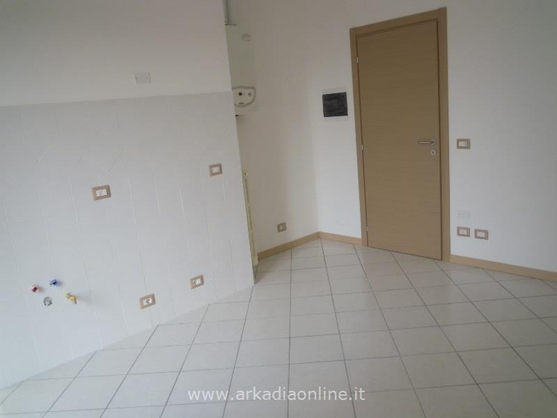 appartamento in vendita a Piacenza in zona Infrangibile