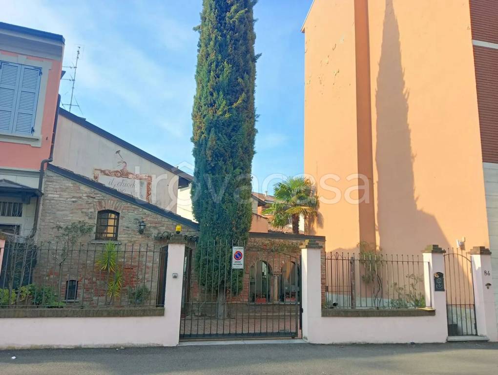casa indipendente in vendita a Piacenza in zona Centro Storico